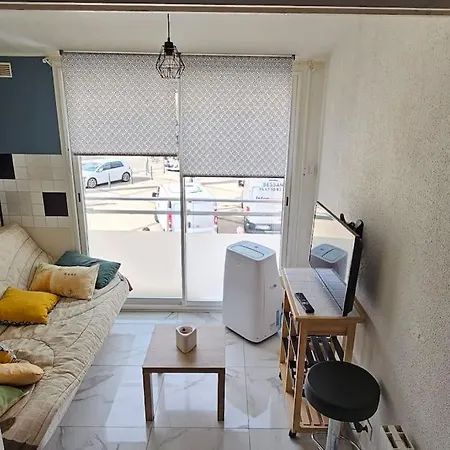 Apartament Studio Cabine Avec Mezzanine *
